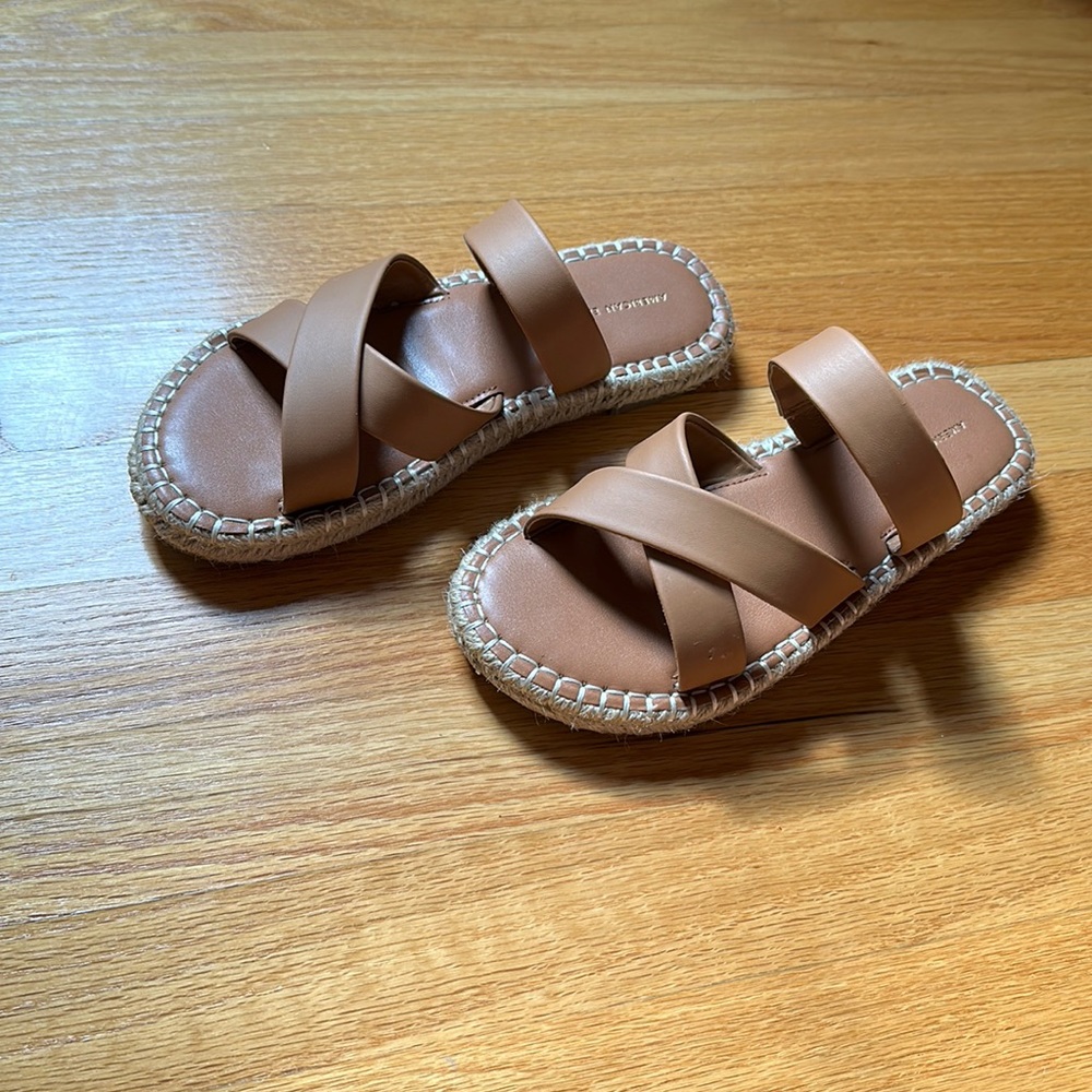 American Eagle Sandals